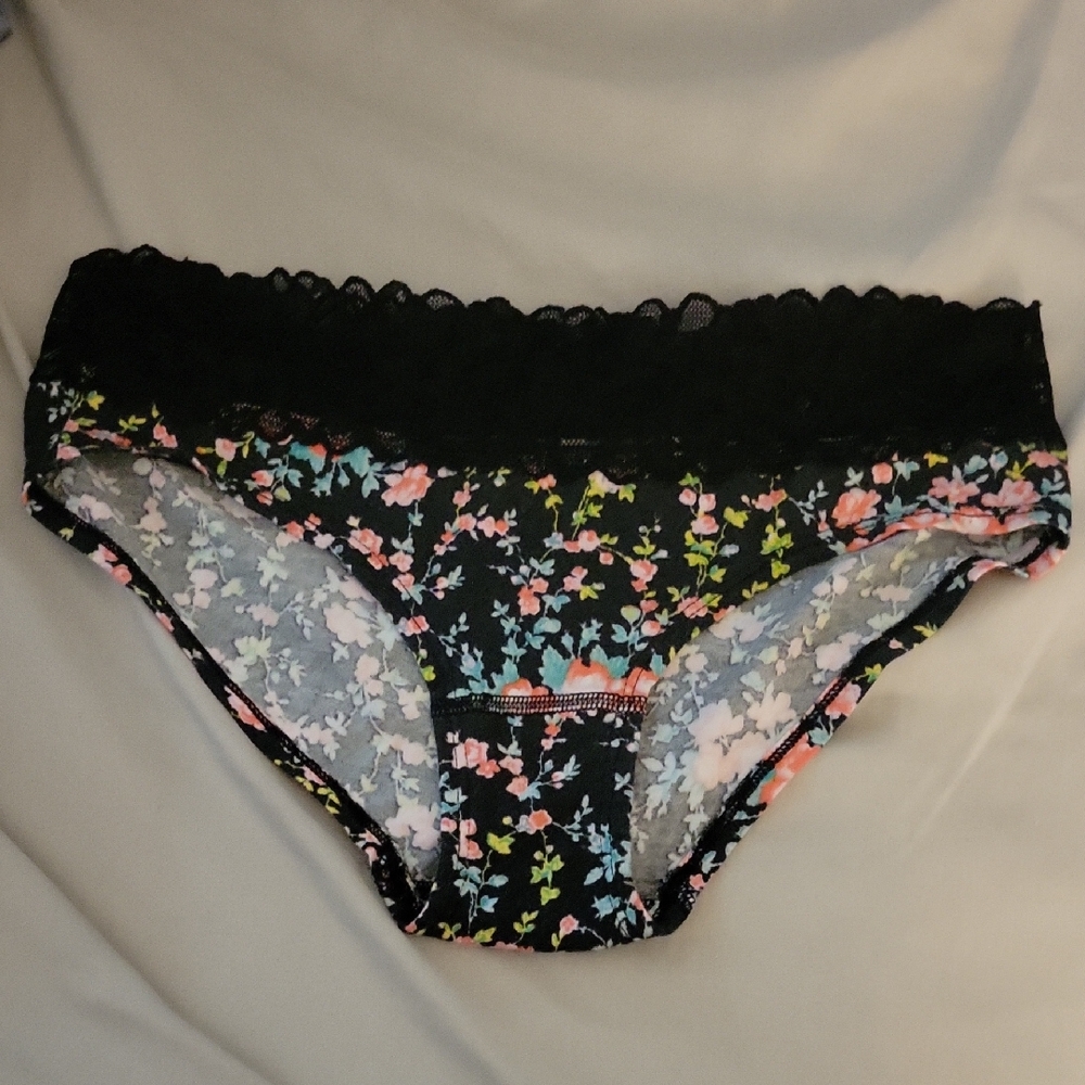 VS Hip Hugger Panties